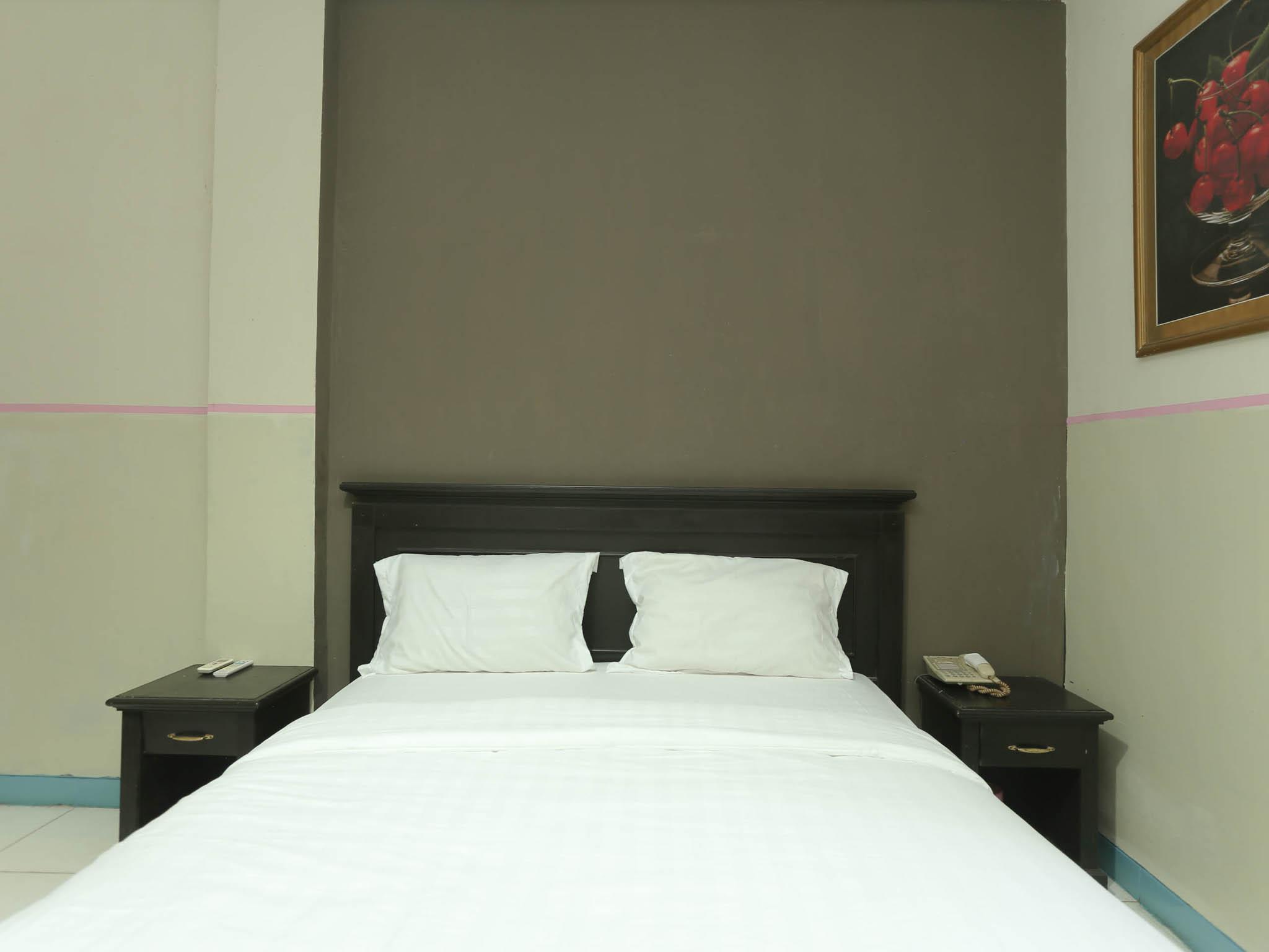 Urbanview Hotel Kharisma Banjarmasin Banjarmasin  Exteriör bild