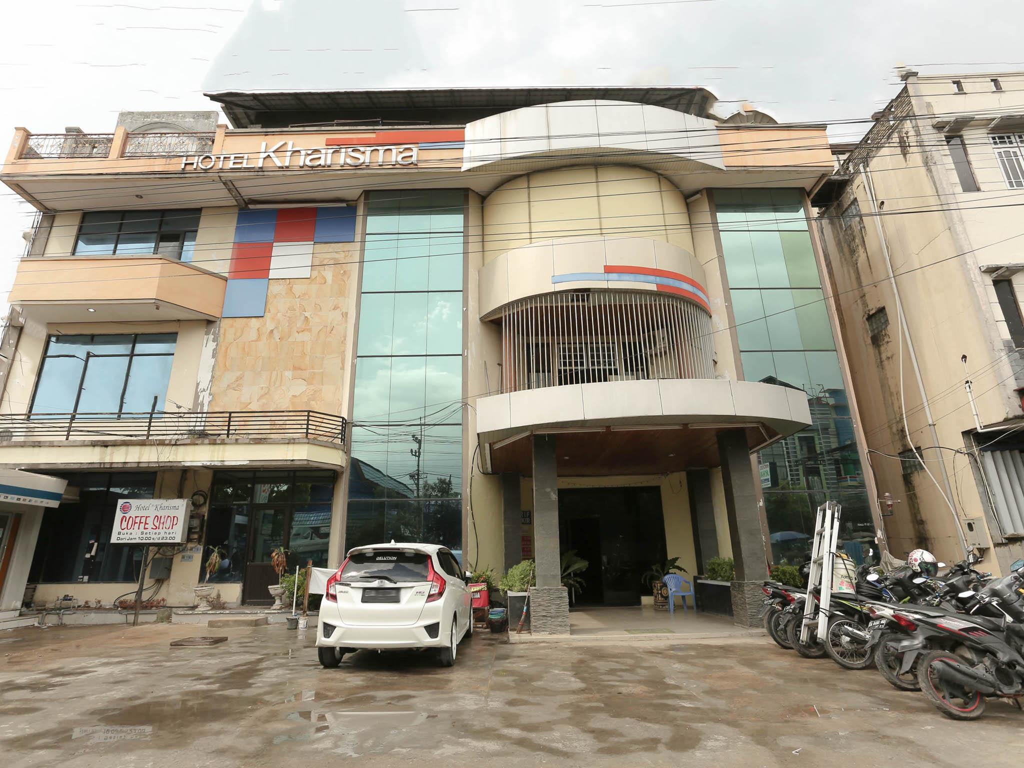 Urbanview Hotel Kharisma Banjarmasin Banjarmasin  Exteriör bild