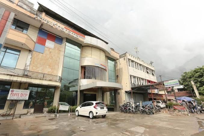 Urbanview Hotel Kharisma Banjarmasin Banjarmasin  Exteriör bild