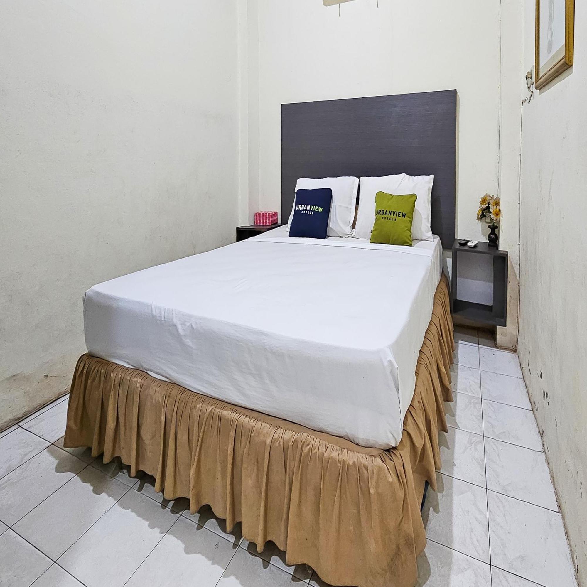 Urbanview Hotel Kharisma Banjarmasin Banjarmasin  Exteriör bild