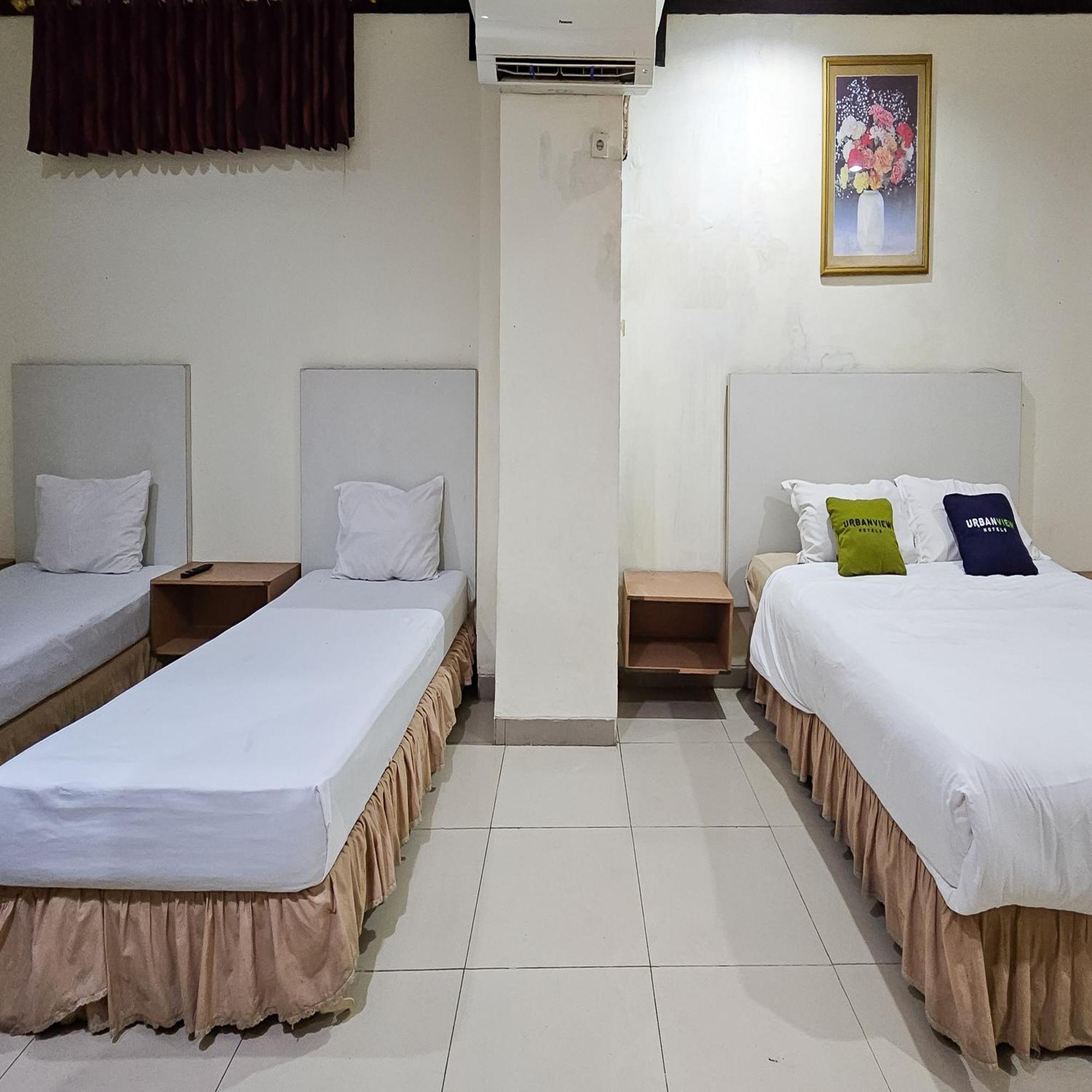 Urbanview Hotel Kharisma Banjarmasin Banjarmasin  Exteriör bild