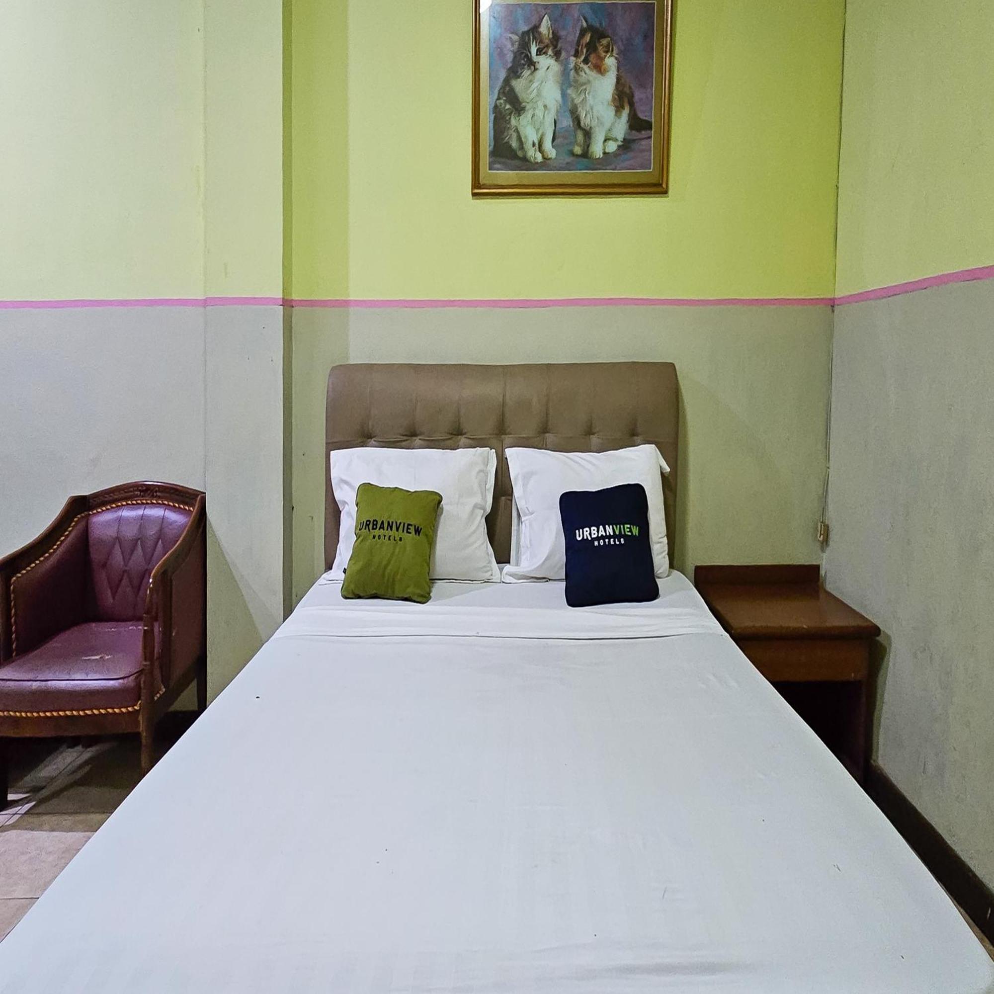 Urbanview Hotel Kharisma Banjarmasin Banjarmasin  Exteriör bild