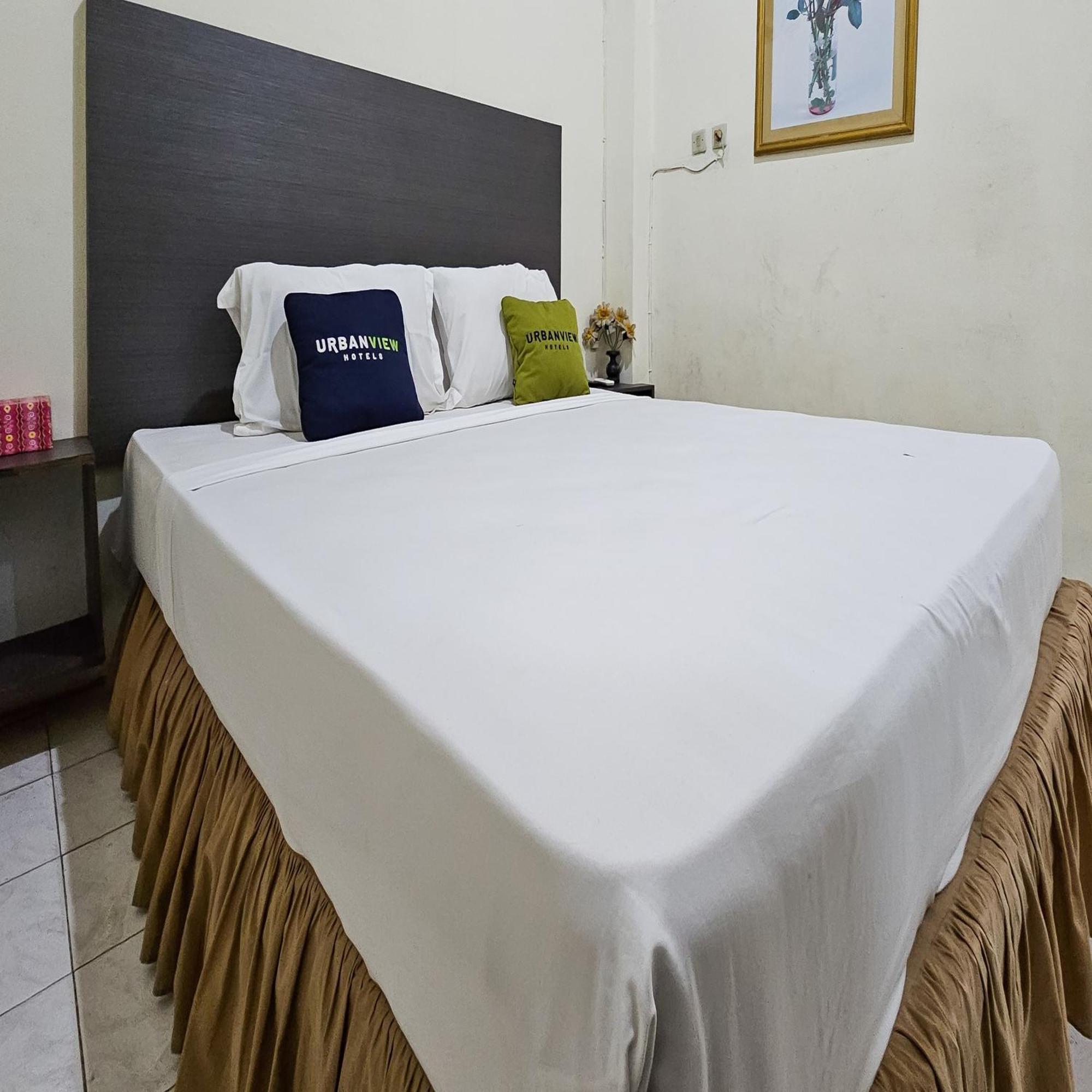 Urbanview Hotel Kharisma Banjarmasin Banjarmasin  Exteriör bild