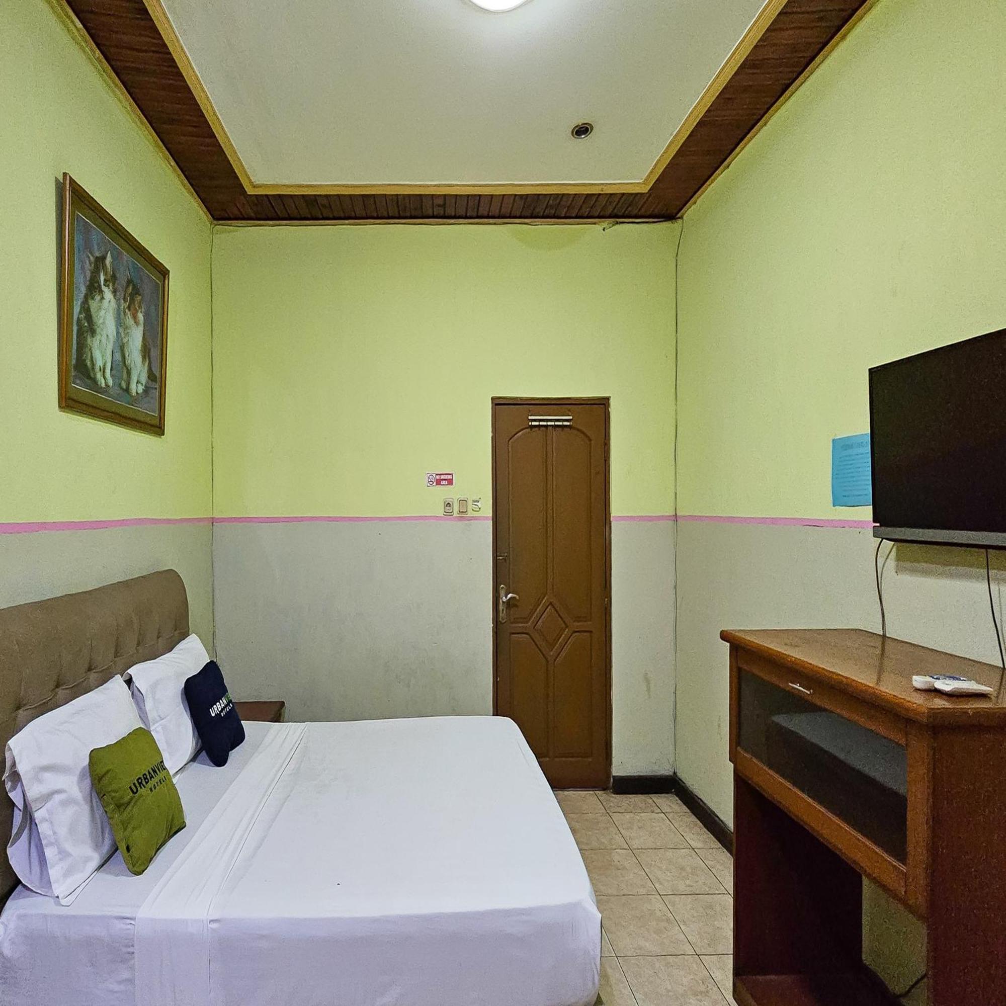 Urbanview Hotel Kharisma Banjarmasin Banjarmasin  Exteriör bild