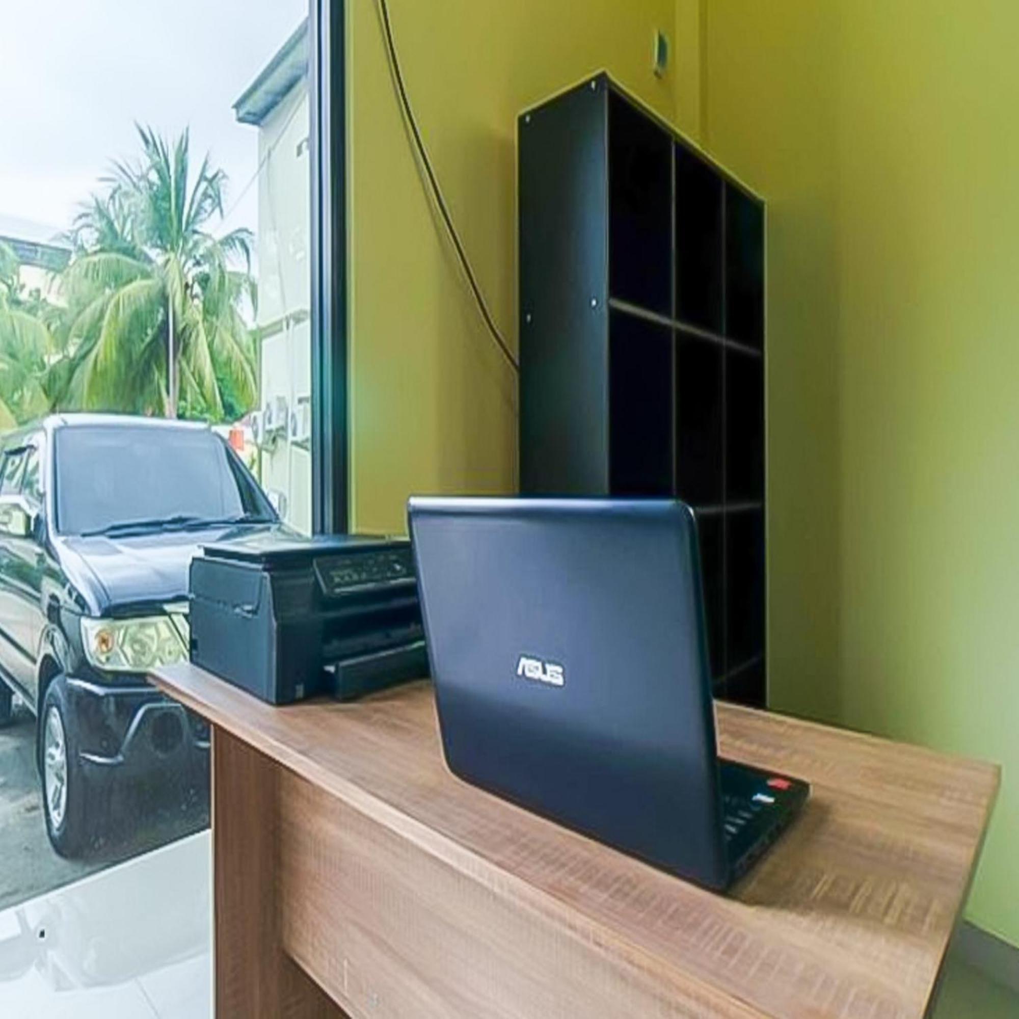 Urbanview Hotel Kharisma Banjarmasin Banjarmasin  Exteriör bild