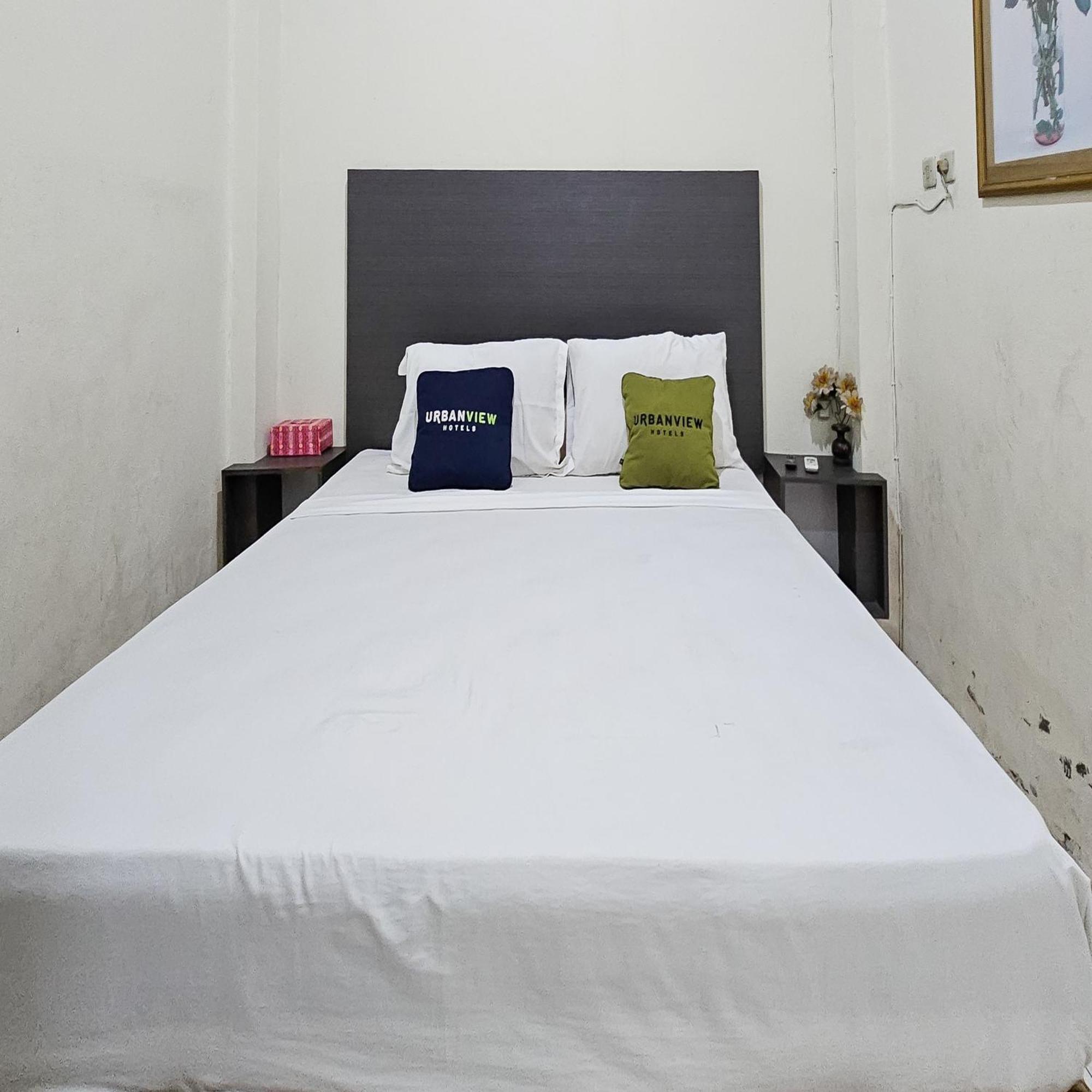 Urbanview Hotel Kharisma Banjarmasin Banjarmasin  Exteriör bild