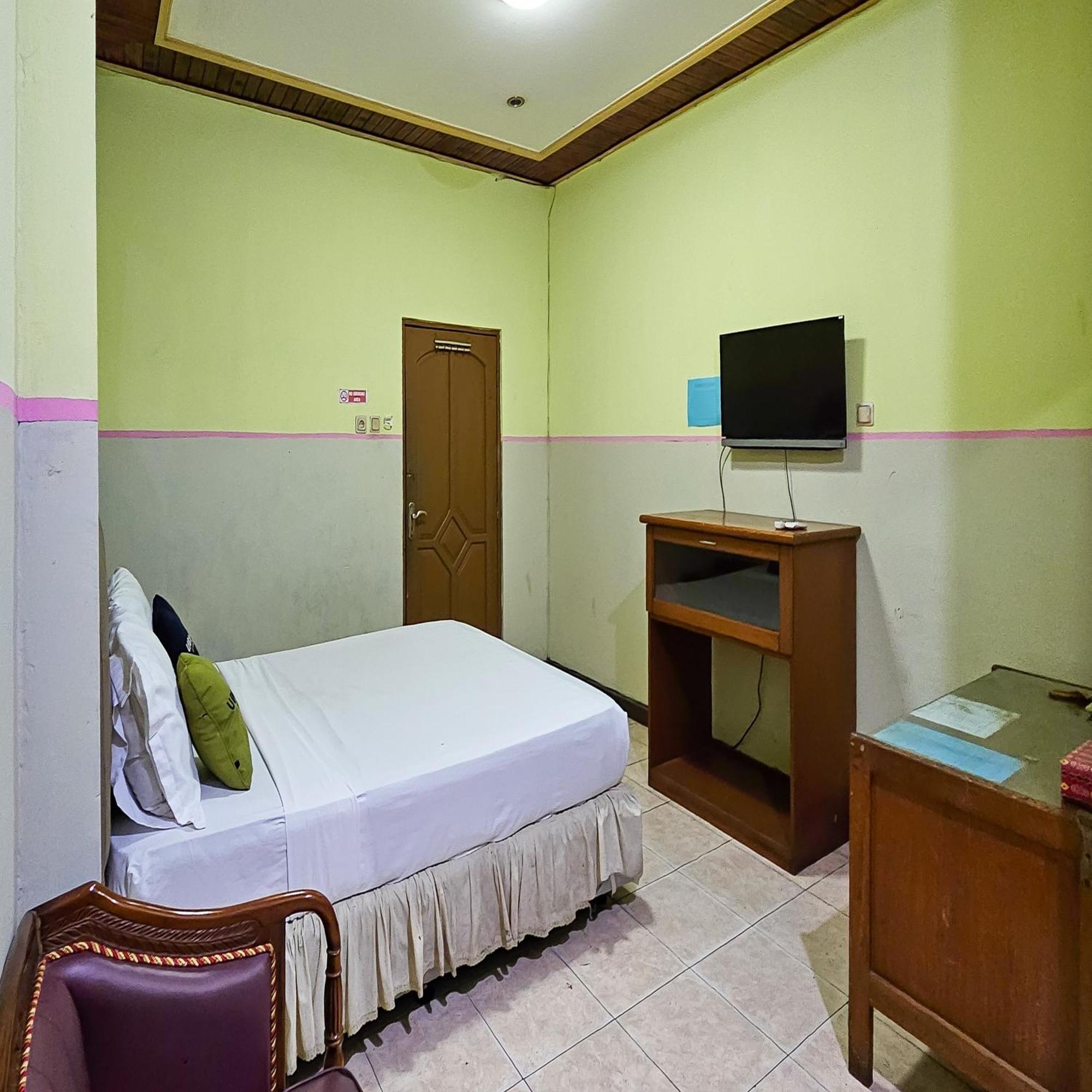 Urbanview Hotel Kharisma Banjarmasin Banjarmasin  Exteriör bild